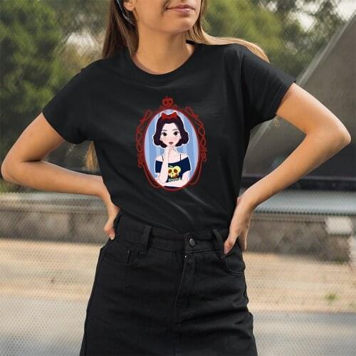 Fashion Snow White Princess In The Mirror T-shirts Female Cartoon Tops Kawaii Graphic Cute T Shirt Women Casual Black Tee
