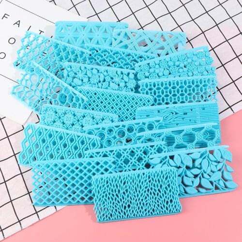 1pc Embossing Mold Cake Fondant Chocolate Heart-shaped Diamond Grain Cake Decoration Tools 18 Models