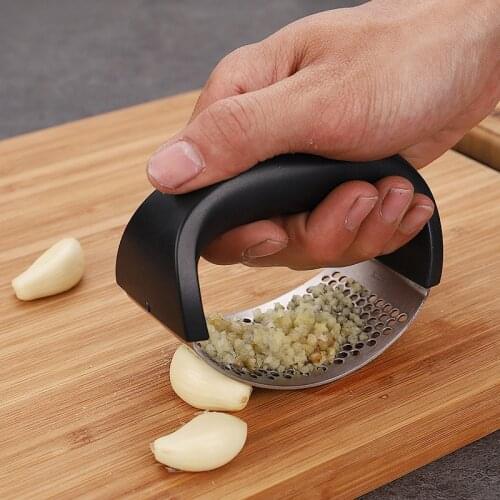 Stainless Steel Garlic Slicer Kitchen Garlic Press Rocker Multi-function Manual Press Kitchen Tools Curve Fruit Vegetable Tool