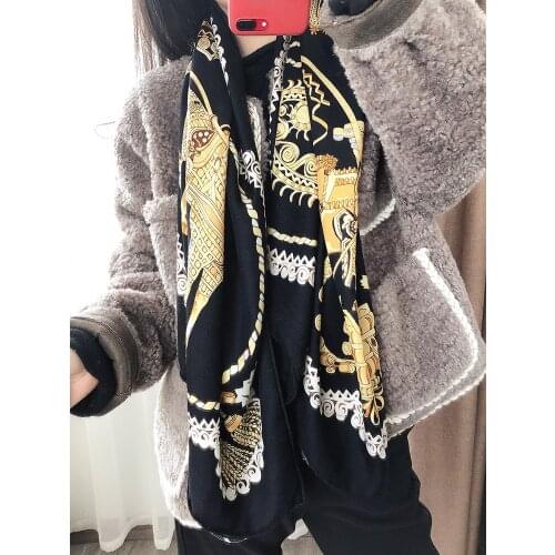 Autumn winter soft Beach Travel office party shawl New Silk Cashmere scarf Women Fashion 140*140 large square scarf lady