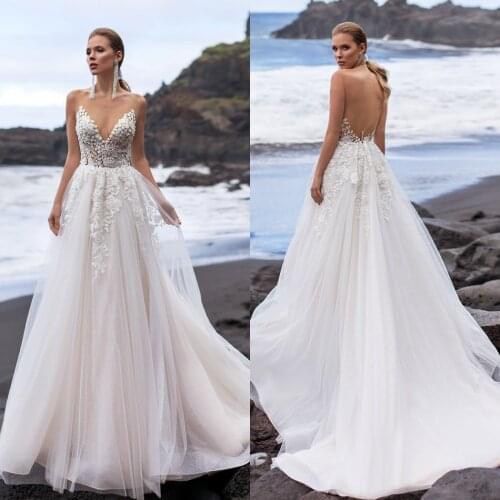 2019 Bohemian Wedding Dresses O-Neck A Line Lace Appliqued Boho Wedding Dress Backless Plus Size Beach Bridal Gowns