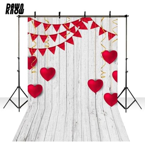 DAWNKNOW Valentine’s Day Photography Background Red Heart Photocall Love Photo Shoot Wood Wall Photographic Backdrop lv1419