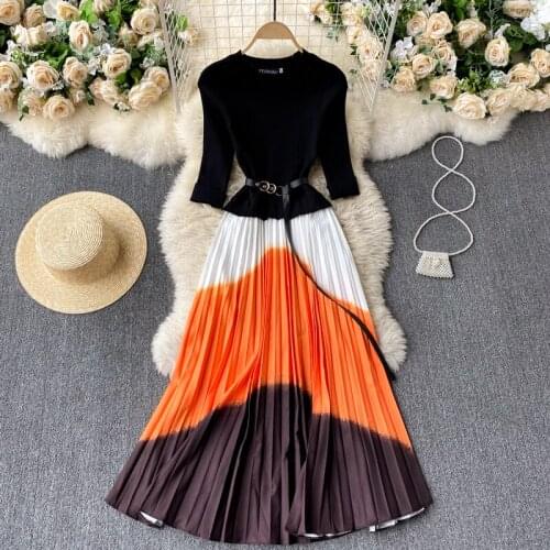 O-Neck Knitted Pleated Dresses Elegant Fashion Stitching Contrast Color Women Dress Spring Autumn Half Sleeve Temperament Dress