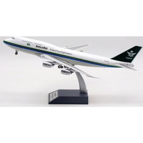 1:200 Saudi Airline airplane 747 B747-300 HZ-AIR model with base landing gear alloy Kids aircraft plane toy collection