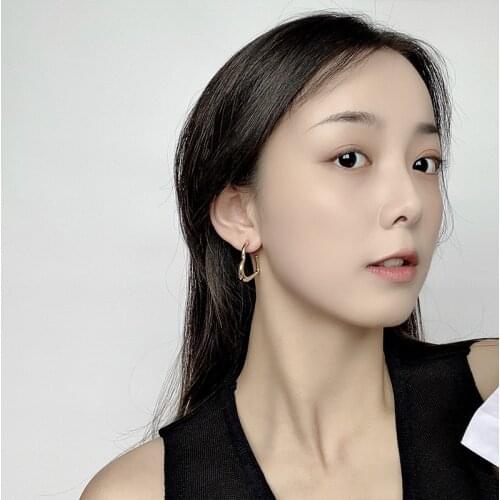 Fashion Statement Drop Earrings For Women Heart-Shaped Golden Metal 2021 New Female Hanging Fashion Trend Wedding Jewelry Gift