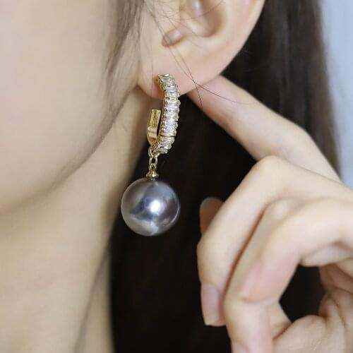 Simple Exaggerated Big Clear Pearl Stud Earrings Simple Round White Pearl Earrings Punk Jewelry for Women Elegant Gifts