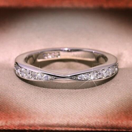 Luxury Womens Small Zircon Ring Fashion Silver Wedding Jewelry Flawless Love Engagement Ring Wedding Rings for Couples