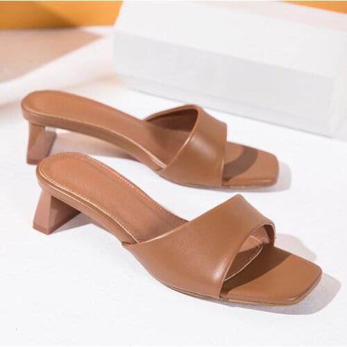 New Design High Quality Soft Leather Square Toe Woman White Slippers Contracted Outdoor Beach Party Dress Heel Shoes