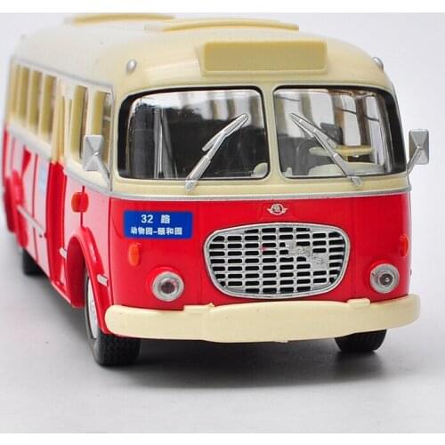 1:43 SKODA 706RTO KAROSA Beijing Bus No. 32 bus model Children gifts