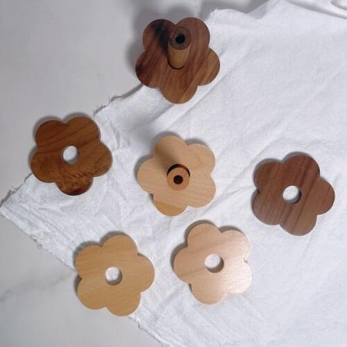 Vintage flower shape wood coasters