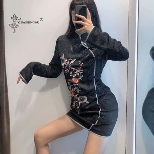 Women Chinese Style Cheongsam Flower Embroidery Jacquard Mini Dress Female Long Sleeve The New Style Fashion Slim Buckles Slim