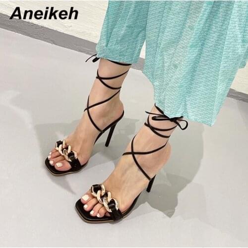 Aneikeh Women's Ankle Boots