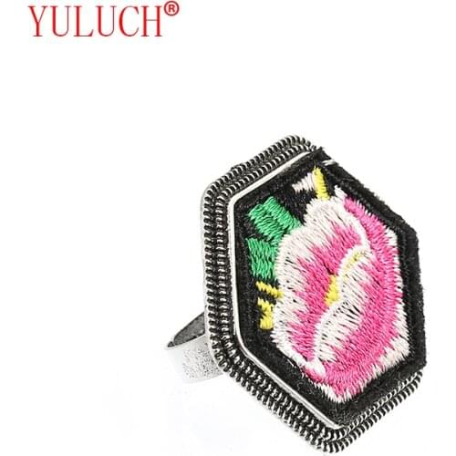 YULUCH Popular Jewelry Zinc Alloy Embroidered Mouth Pattern Adjustable Ring for Personality Woman Engagement Anniversary Gift