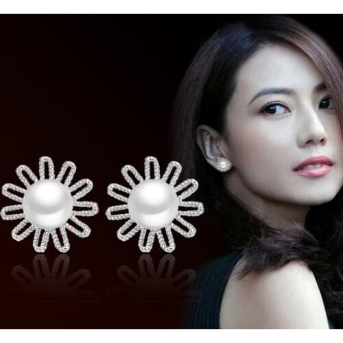 New 2017 Hot Sell Fashion Sweet Flower Pearl Design 925 Sterling Silver Ladies` Stud Earrings Jewelry Christmas Gift Wholesale