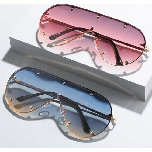 2021 New Luxury Brand One Piece Rivet Sunglasses For Women Vintage Alloy Gradient Flat Sun Glasses Men Retro Shield Uv400 Shades