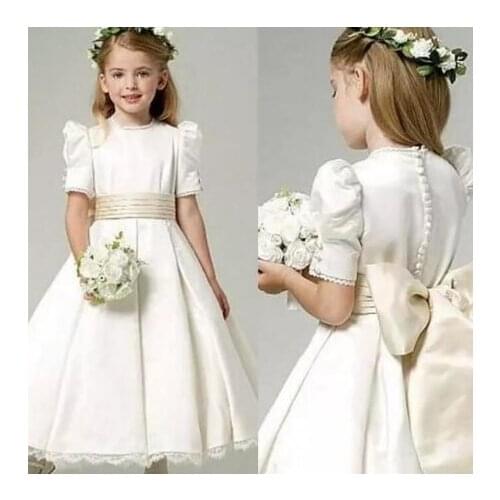 Vintage Ivory Satin Flower Girl Dress For Wedding Jewel Neck Bubble Short Sleeves Little Girls Wedding Party Dress Birthday Gown