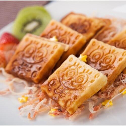 220V Cute Cartoon Shape Electric Waffle Machine Non-stick Electric Cake Waffle Maker Household DIY Breakfast Waffle EU/AU/UK