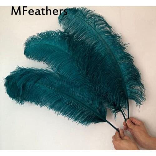MFeathers 50PCS Peacock Blue Dyed Ostrich Wedding Feathers 40cm to 75cm Long Fluffy Big Pole Ostrich Plume Crhistmas Decorations
