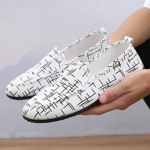 Spring Summer Mens Loafers Comfortable Flat Casual Shoes Men Breathable Slip-On Soft Leather Driving Shoes Moccasins