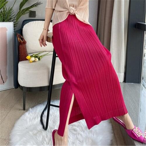 Miyake folds, side slits, straight half-length skirt, temperament was thinner, one step skirt, pleated half skirt, 2021 new spot