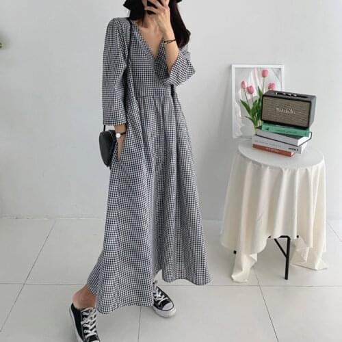 Johnature 2021 Summer New Korean Plaid Dresses For Women Casual V-neck Loose Three Quarter Sleeve Pockets Female Dress