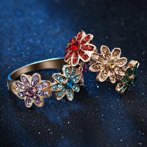 Wholesale Colorful Crystal Flowers Womens Ring Trendy Gold Color Ring Jewelry 2021 Jewelry For Wedding Party Accessories