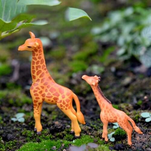 ZOCDOU 2 Pieces Giraffe Deer Veld Mother and Son Venado Grassland Model Ghana Small Figurine Crafts Figure Ornament Miniatures