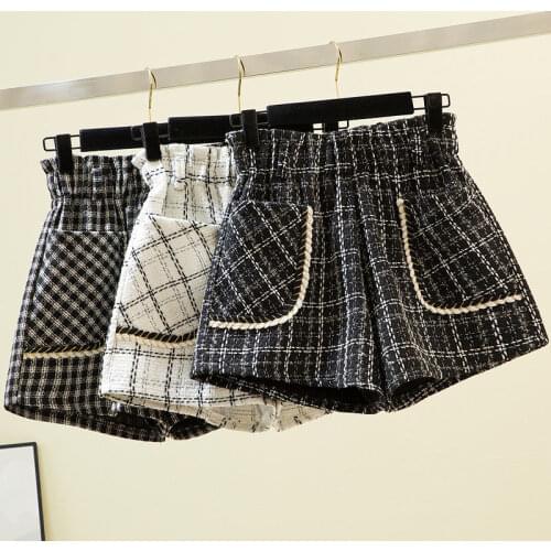 New 2021 Autumn Winter Women Shorts Wide Leg High Waist Female Fashionable Woolen Tweed Checkered Ladies Shorts Trousers Q31