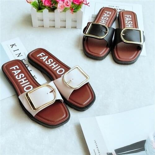 Discount Women Slippers Flip Flops Fashion PVC Slides Metal Decoration Outside Flats Shoes Woman Casual Beach Shoes Summer 2021