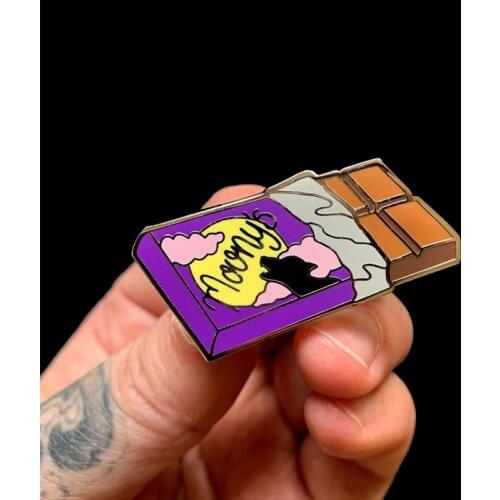 Boy Wizard Magic Professor Lycanthropic Lupin Pin Moonys Chocolate Bar Werewolf Silhouette Brooch Defence againt the dark