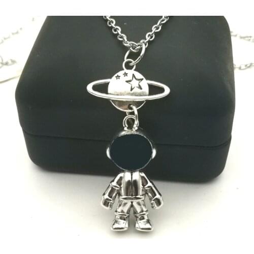 New Mini Fashion Astronaut Necklace Saturn Necklace High Quality Pendant Girl Jewelry Ornament Retro