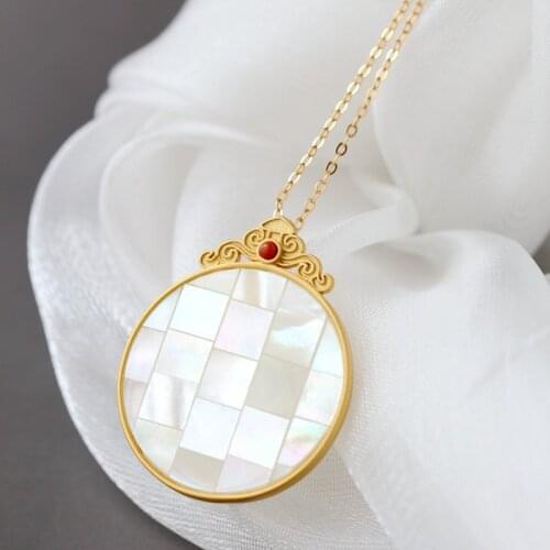 925 Sterling Silver Inlaid Natural Pearl Shellfish Fashion 18K Gold Plated Pendant Classical Female Wedding Party Fine Jewelry