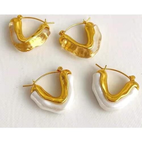 New Fashion Hollow V Shaped Pearl Acrylic Irregular Drop Earrings Stud Metal Gold Color For Women Girls Party Jewelry