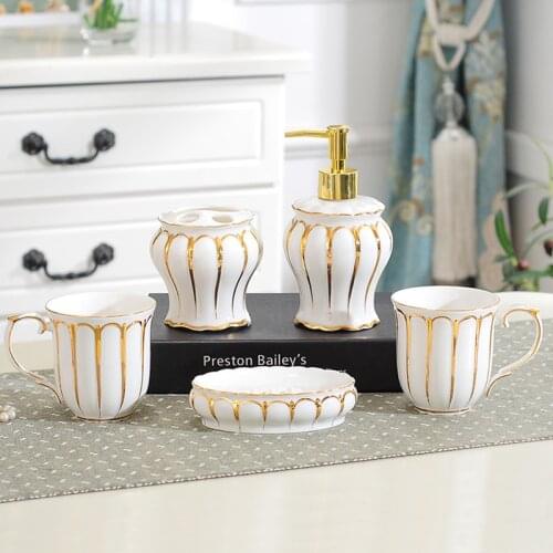 European-style Luxury Bathroom Supplies Gold White Ceramic Toothbrush Holder/mouthwash Cup/lotion Bottle/bathroom Decoration