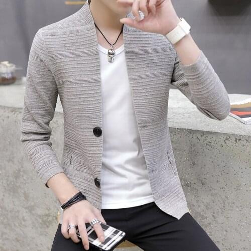 2021 knitting cardigan male v-neck outer wear in the spring and autumn light fashion handsome recreational sweater
