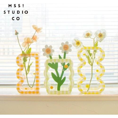 New Home Furnishings Plaid Daisy Sun Flower Cute Dried Flower Flower Flower Ins Style Acrylic Home Decoration Ornament Vase