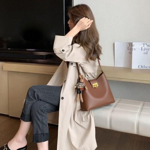 French Small Bucket Bag Fashionable Personality Cowhide Womens Handbags New Chinese Style High Quality Luxury Shoulder Bags