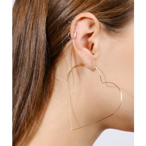 Fashion Metal Stud Earrings Womens TRENDY Pentagram Peach Heart LvKong Alloy Sexy Tide Female Earrings Jewelry for Girls