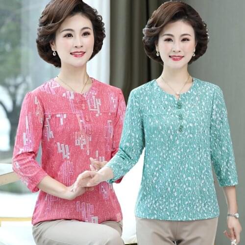 Print T-Shirts Mother Tops Spring Summer Pullover 2021 New V-neck Women 3/4 Sleeve Tee Shirts Femme Casual Plus Size Clothing