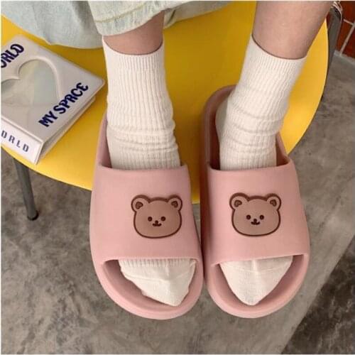2021 Trending Slippers Women Slippers Summer Indoor Bathroom Slippers Cute Slides for Women Cartoon Patterns Girls Shoes Slides