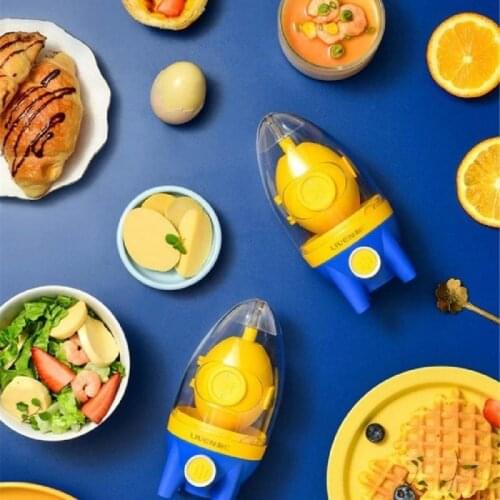 Rocket Shape Hand Egg Shaker Mixer Silicone Yolk Egg White Mix Manual Tool Portable Cute Egg Maker for Kids Kitchen Gadgets