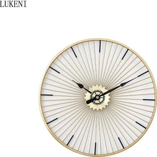 Golden Wrought Iron Living Room Clock Nordic Minimalist Creative Wall Clock European Style Light Luxury Bedroom Decoration Clock