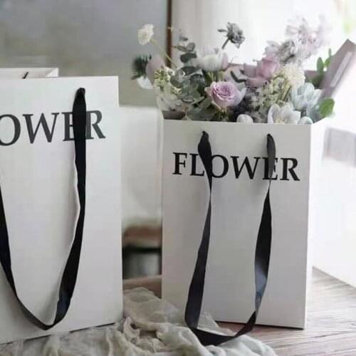5PCS English Flower Handle Box Folded Flowers Packaging Bags Florist Folding Handbag Hanging Gift Bags