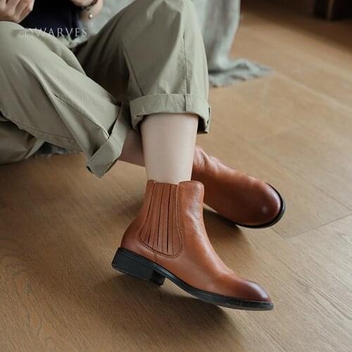 Handmade Leather Retro Chelsea Boots For Women Brush-Off Ankle Boots Chunky Short Boots For Fall And Winter Brown