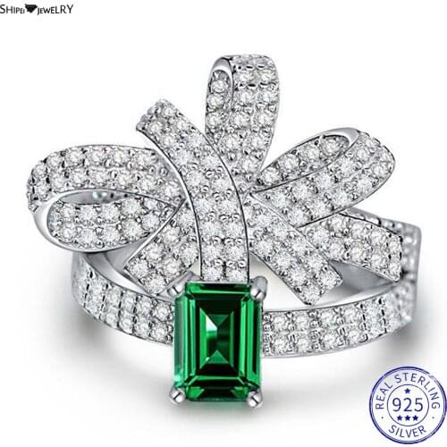 Shipei Romantic 925 Sterling Silver Emerald Cut Emerald Created Moissanite Gemstone Cocktail Party Bowknot Ring Fine Jewelry