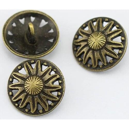 High Quality 20pcs / Bag Fashion Metal Personality Retro Hollowed Sun Flower Coat Coat Suit Cotton Coat Button Decoration