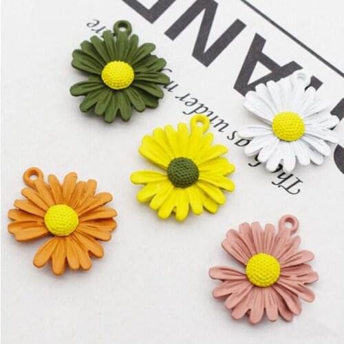 50pcs Daisy Flower Hair Clip Hairpin Decor Flatback Resin Earring Pendant Floating Enamel Bracelet Garment Shoes Bag Ornament