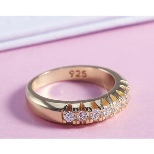 High Quality Office Lady Accessories Rings Golden Color Halo Micro Paved Casual Style Female Jewel with Size 6-10