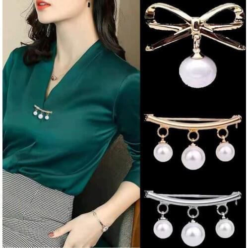 Korean version of fixed clothes pearl corsage small pin anti-empty female corsage jewelry