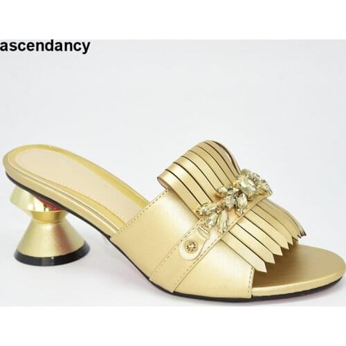 New Fashion Womens Shoes of Good Quality In The Factory Cheap Summer Womens Shoes Decorated with Rhinestone Elegant Lady Pumps